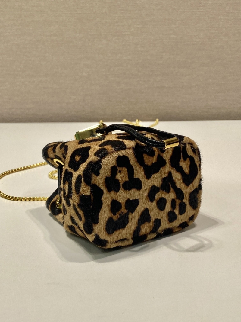 Pra*a bucket bags
